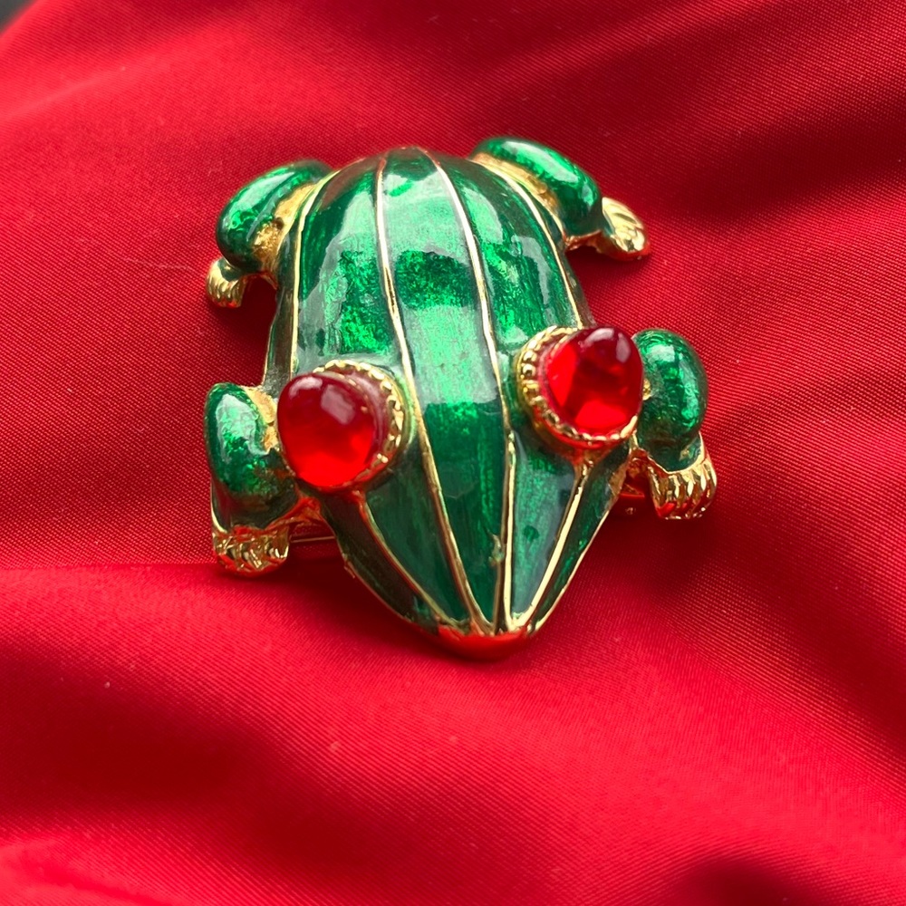 Kenneth Lane Green Frog Brooch